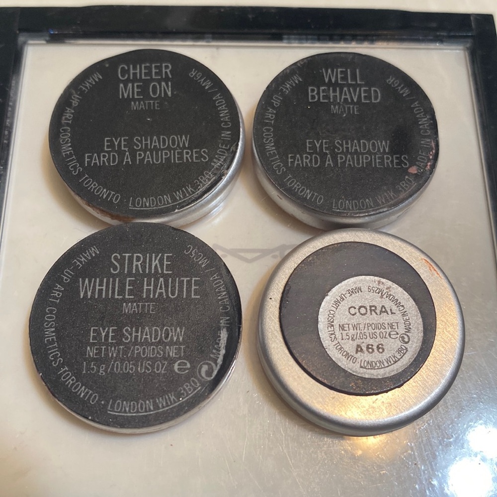 MAC Eyeshadow Quad-Reds/Oranges - Picture 4 of 5